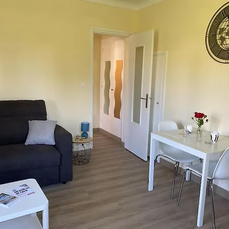 Apartment Charmant F1 Tout Equipe